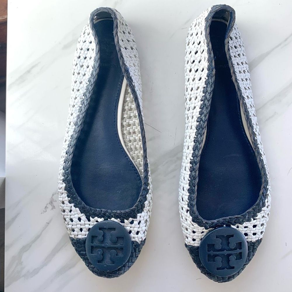 TORY BURCH Pasadena woven navy white ballet flats sandals sz 7.5 box51b